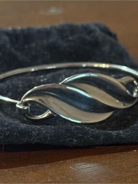 James Avery Sterling Silver duo Leaf Bangle Bracelet